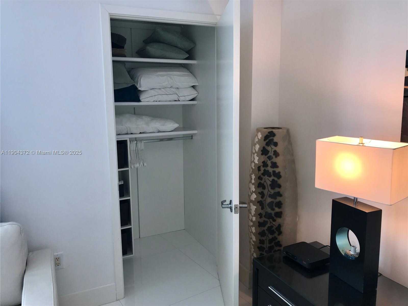 Small Image of 18201 COLLINS AVE #5104, Sunny Isles Beach Number 31