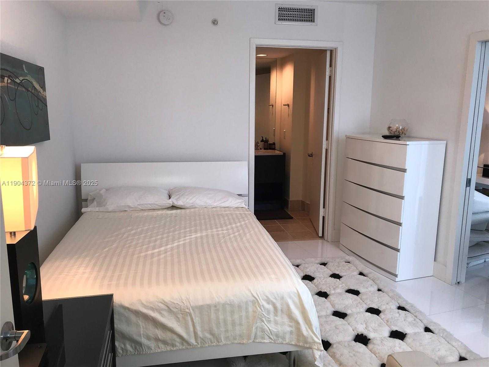 Small Image of 18201 COLLINS AVE #5104, Sunny Isles Beach Number 33