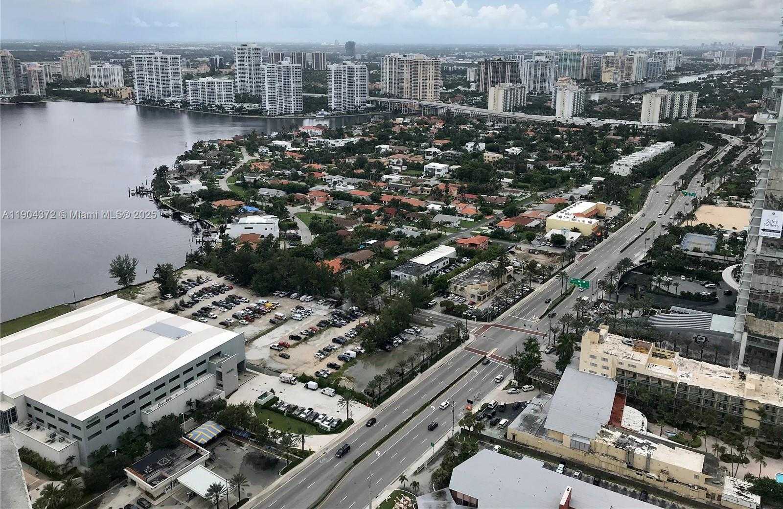 Small Image of 18201 COLLINS AVE #5104, Sunny Isles Beach Number 40