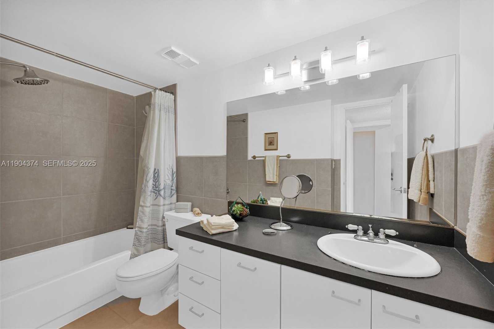 Small Image of 18151 NORTH EAST 31ST CT #1103, Aventura Number 27