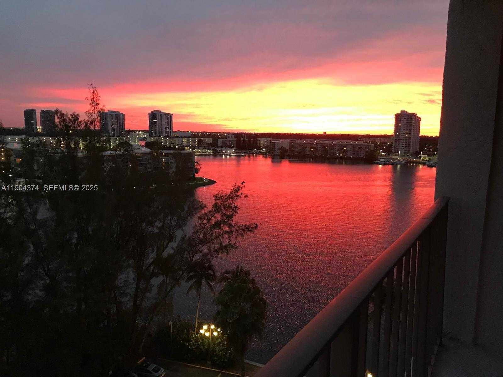 Small Image of 18151 NORTH EAST 31ST CT #1103, Aventura Number 31