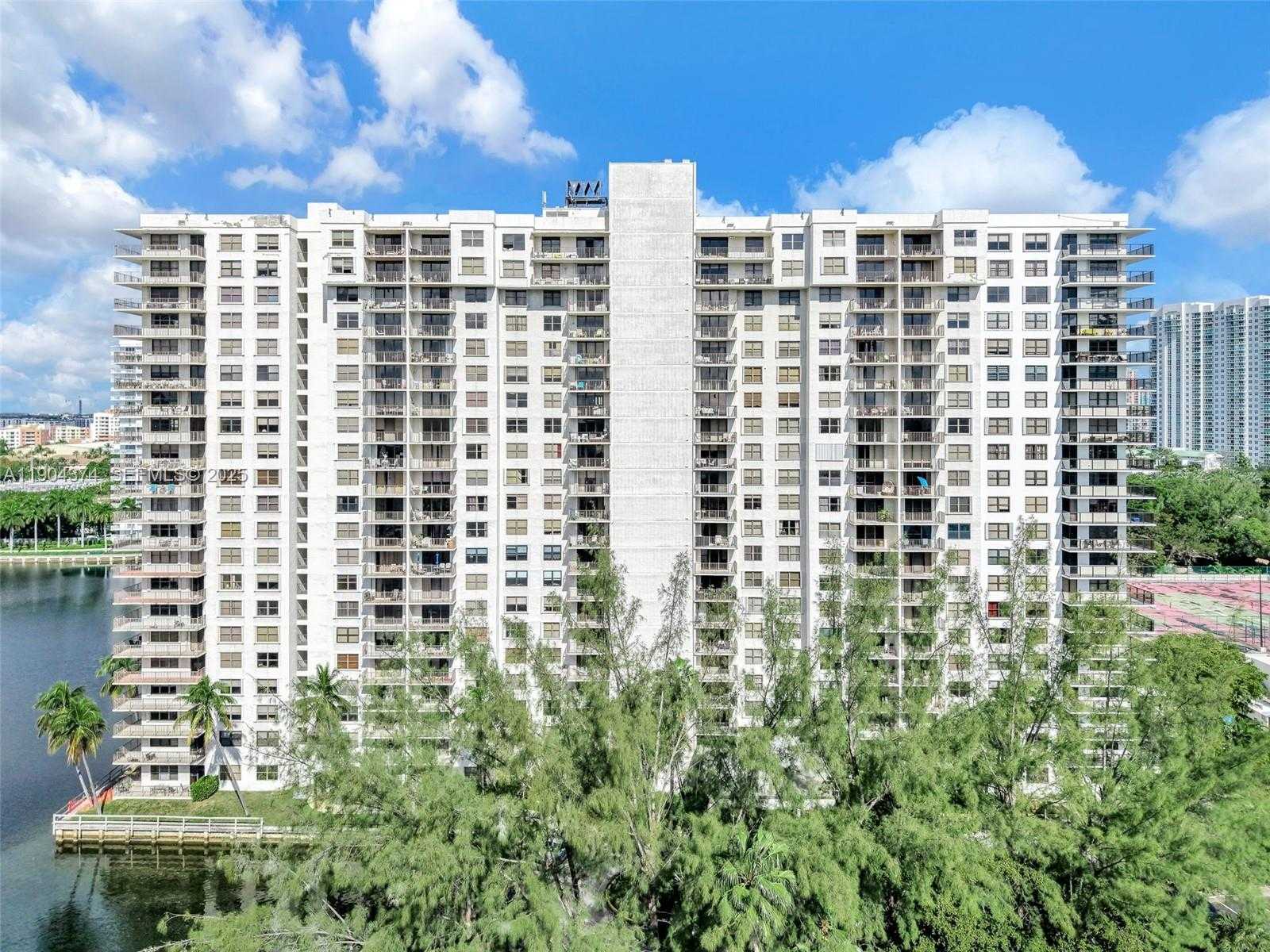 Small Image of 18151 NORTH EAST 31ST CT #1103, Aventura Number 45