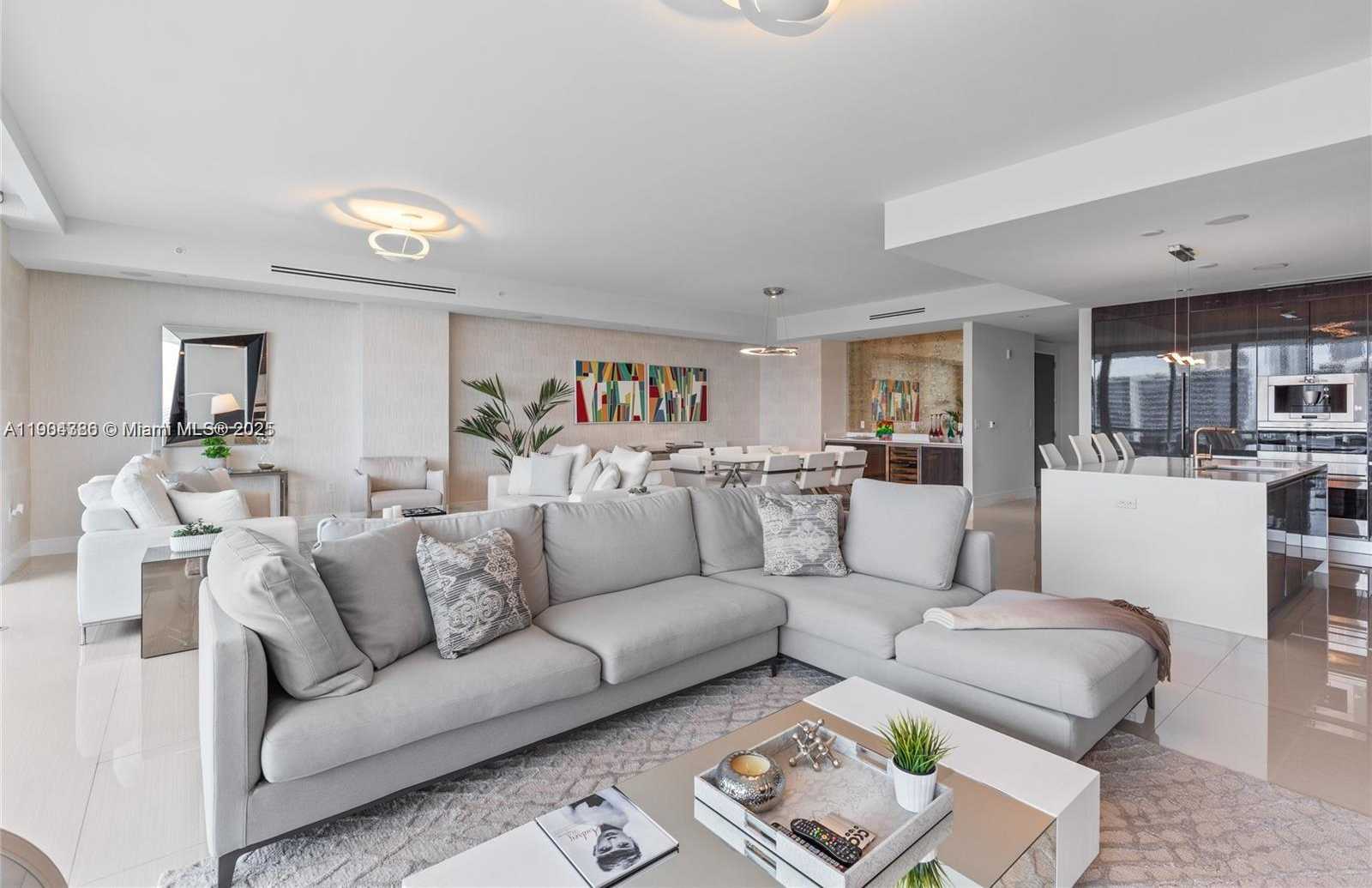 Imagen de Pequeño Objeto