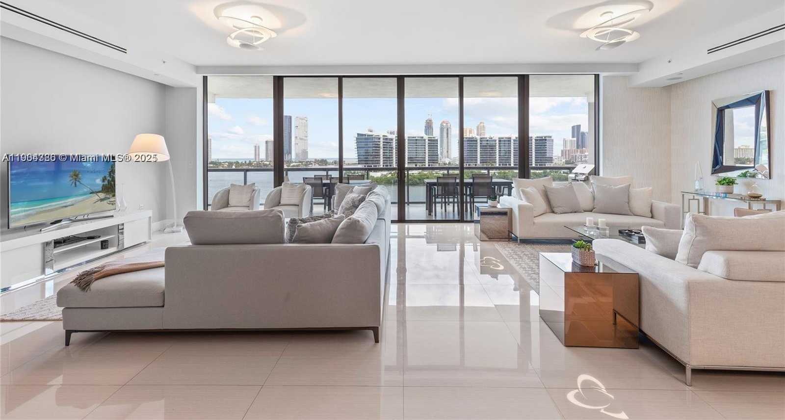 Imagen de Pequeño Objeto