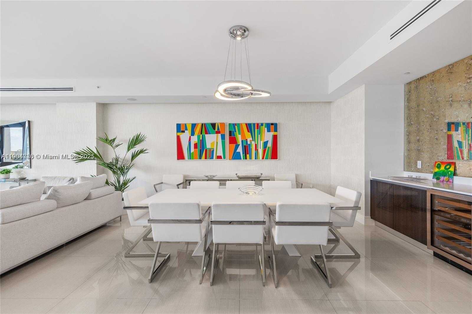 Imagen de Pequeño Objeto