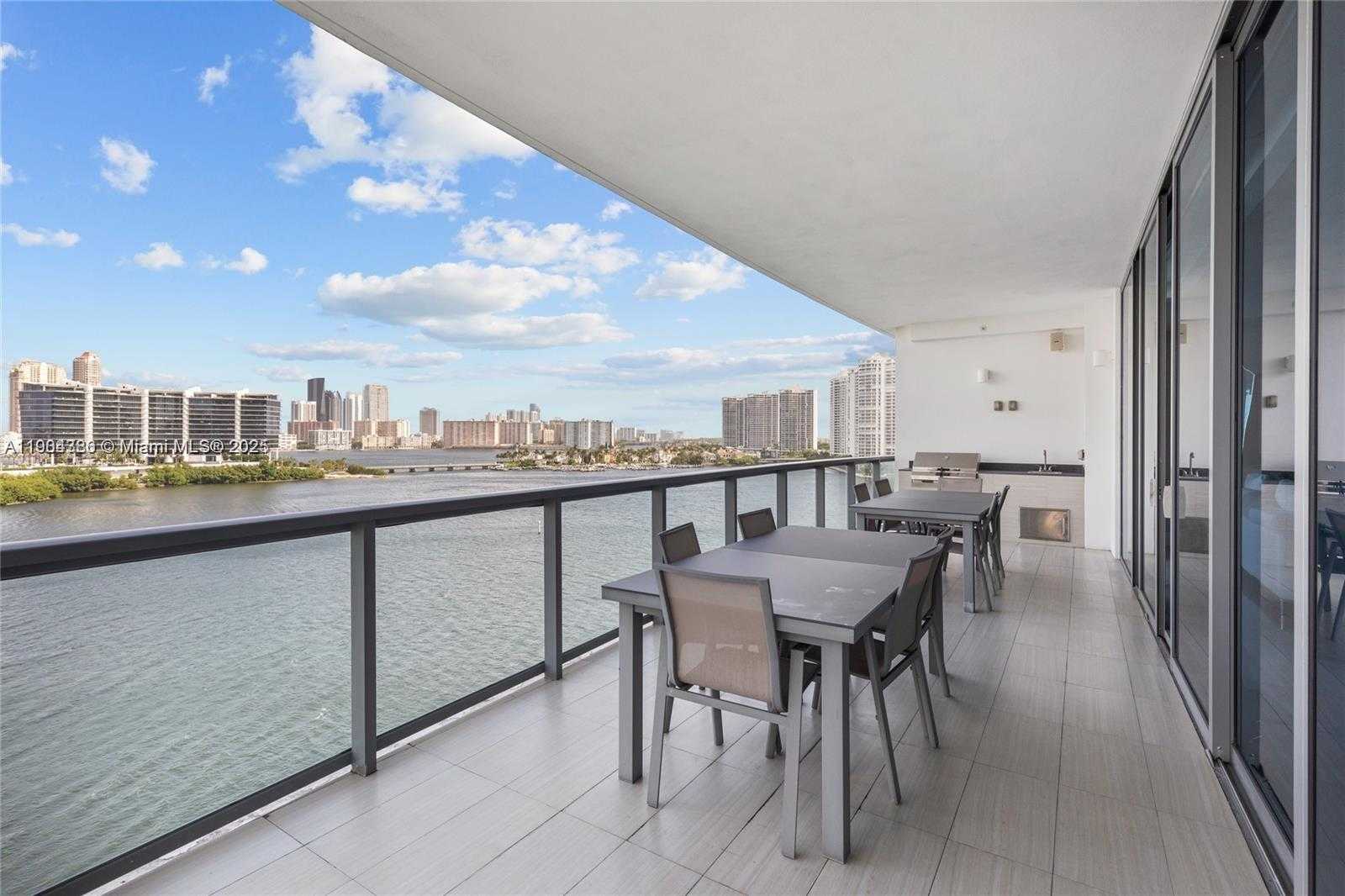 Imagen de Pequeño Objeto