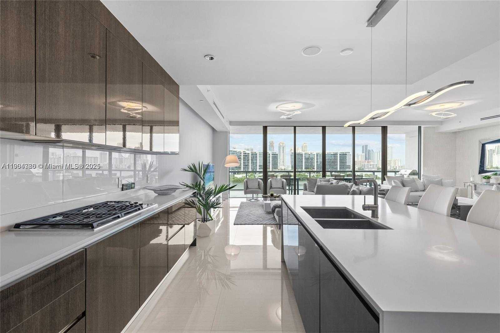 Imagen de Pequeño Objeto