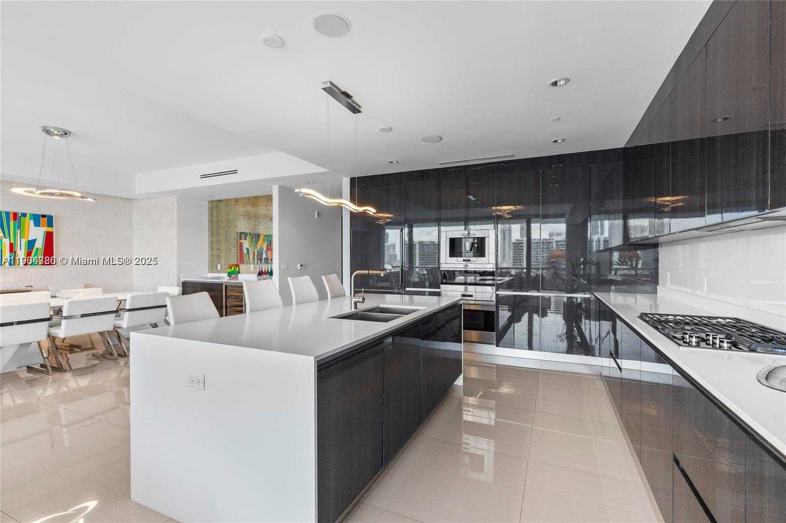 Imagen de Pequeño Objeto