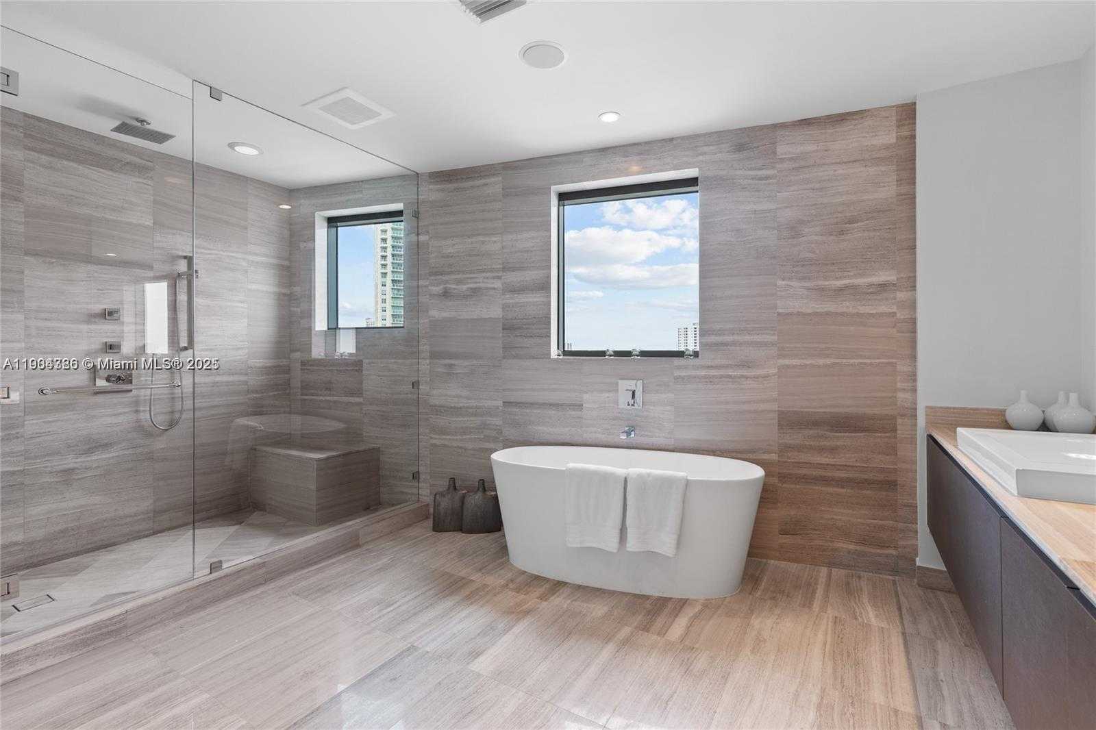 Imagen de Pequeño Objeto