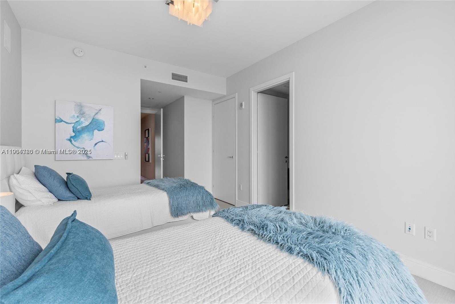 Imagen de Pequeño Objeto