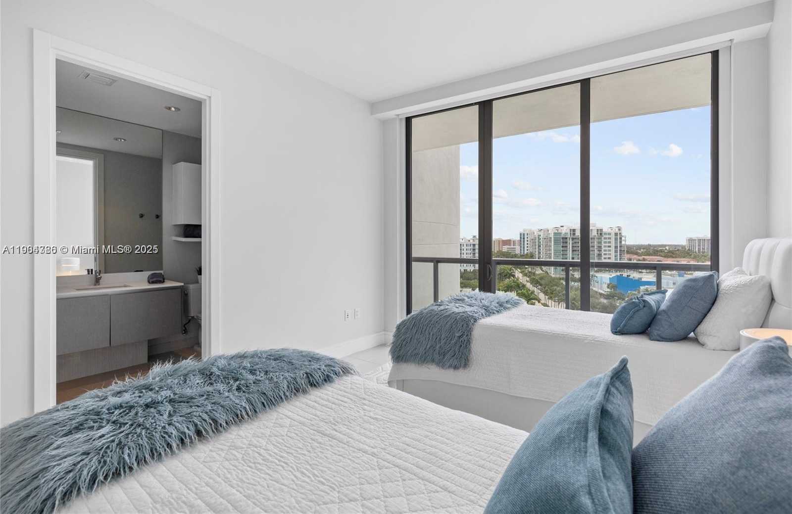 Imagen de Pequeño Objeto