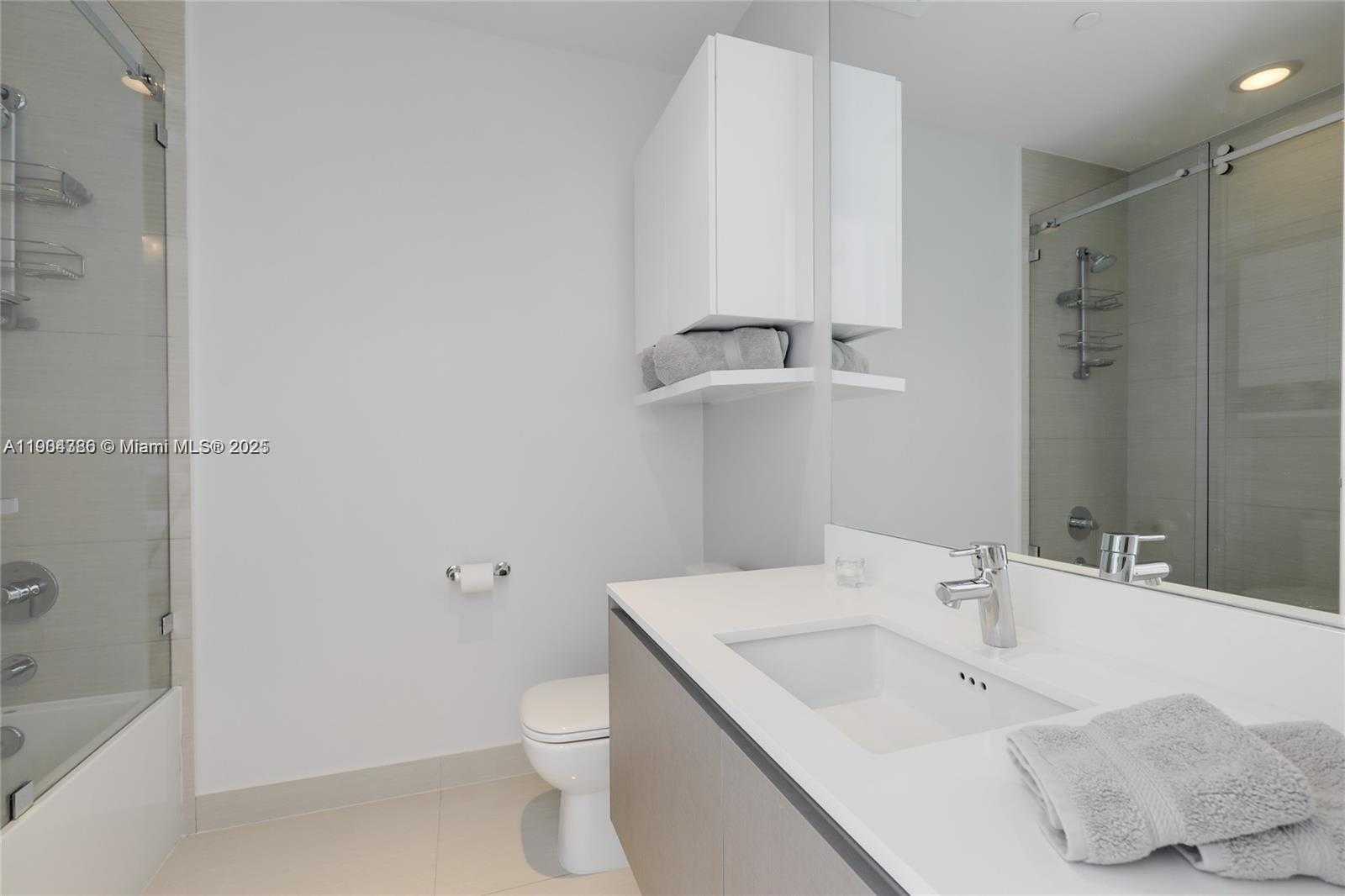 Imagen de Pequeño Objeto