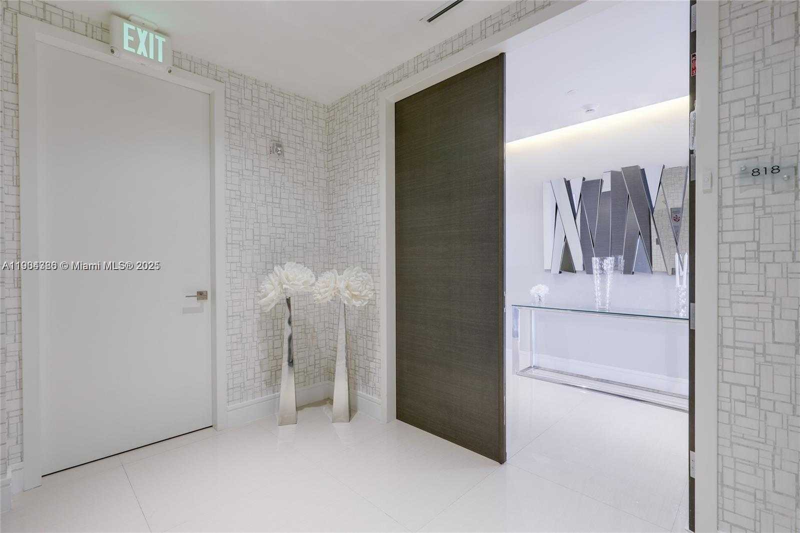 Imagen de Pequeño Objeto