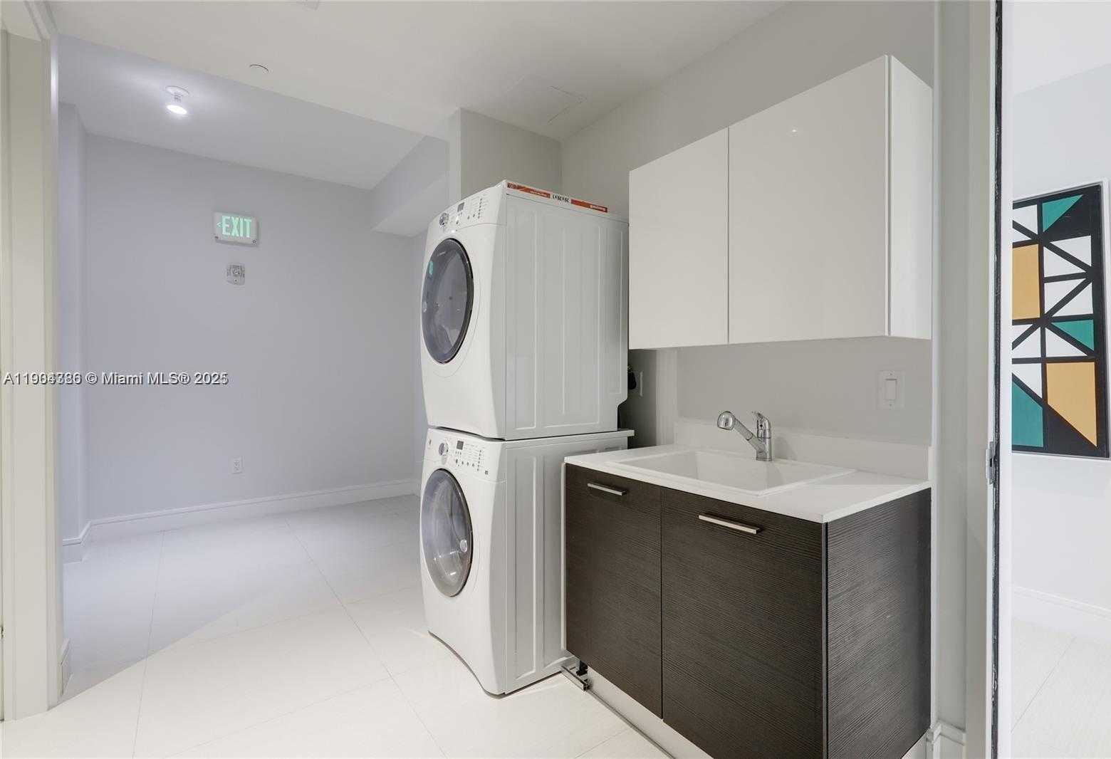 Imagen de Pequeño Objeto