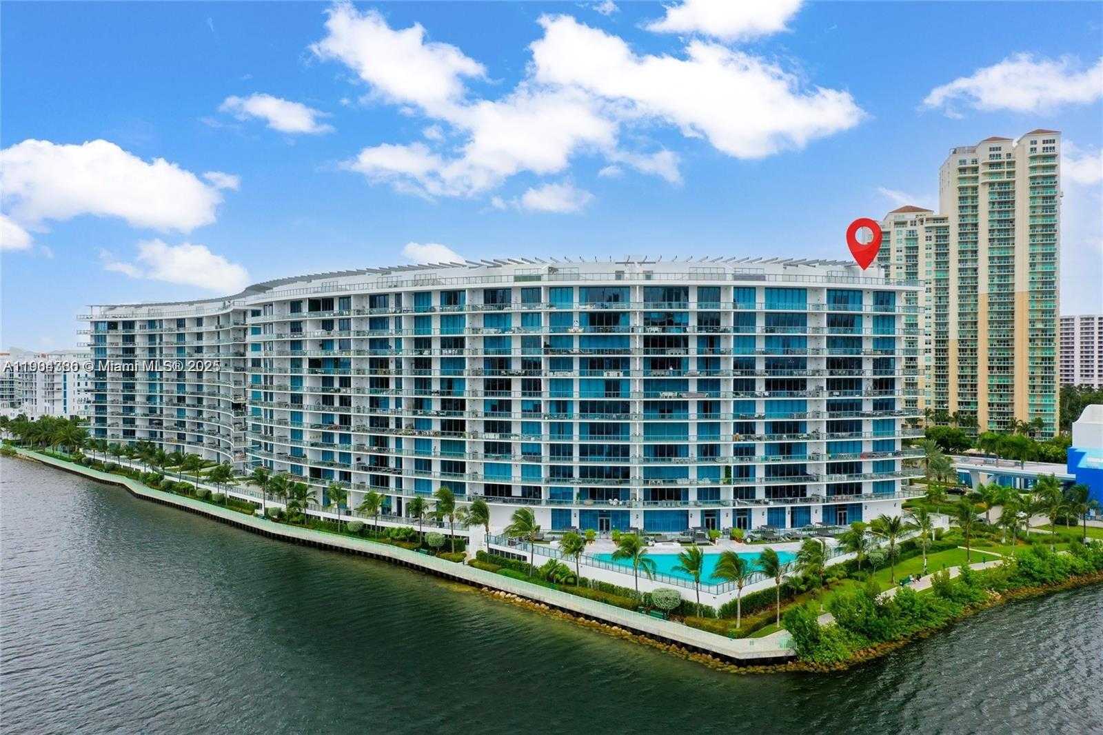 Imagen de Pequeño Objeto