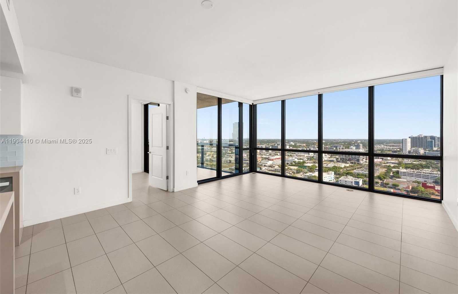 Imagen de Pequeño Objeto