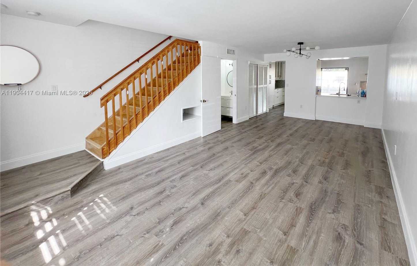 Small Image of 7847 SOUTH WEST 102ND LN, Miami Number 3