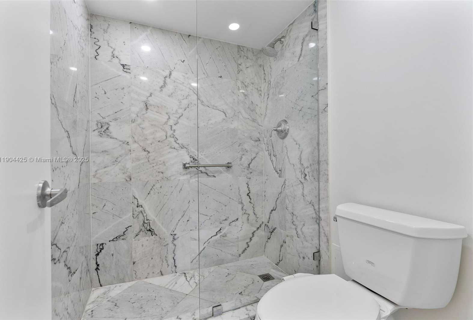 Small Image of 7135 COLLINS AVE #733, Miami Beach Number 22