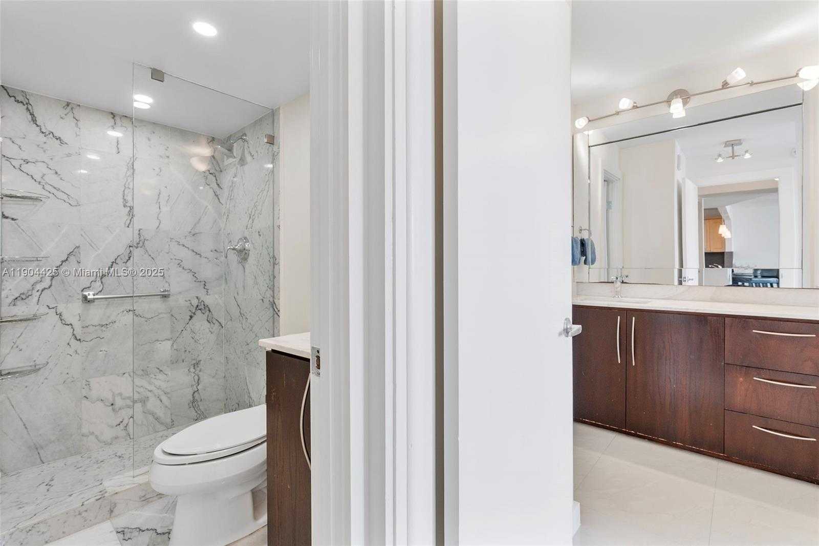 Small Image of 7135 COLLINS AVE #733, Miami Beach Number 23