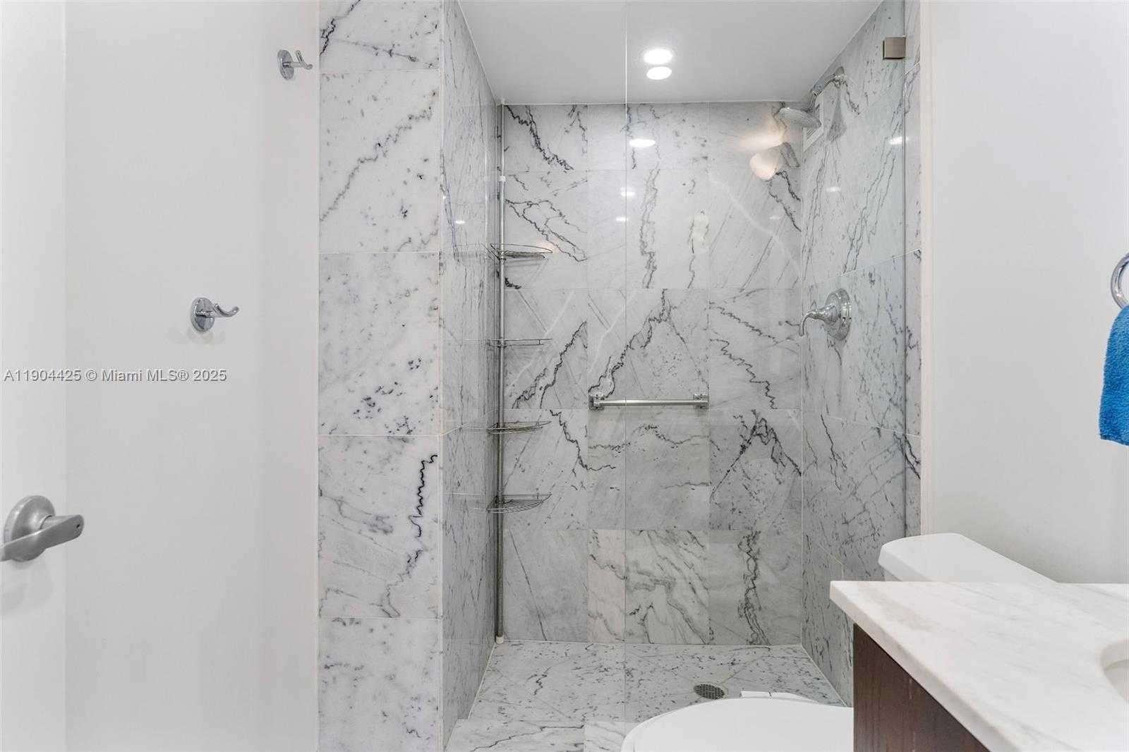 Small Image of 7135 COLLINS AVE #733, Miami Beach Number 25