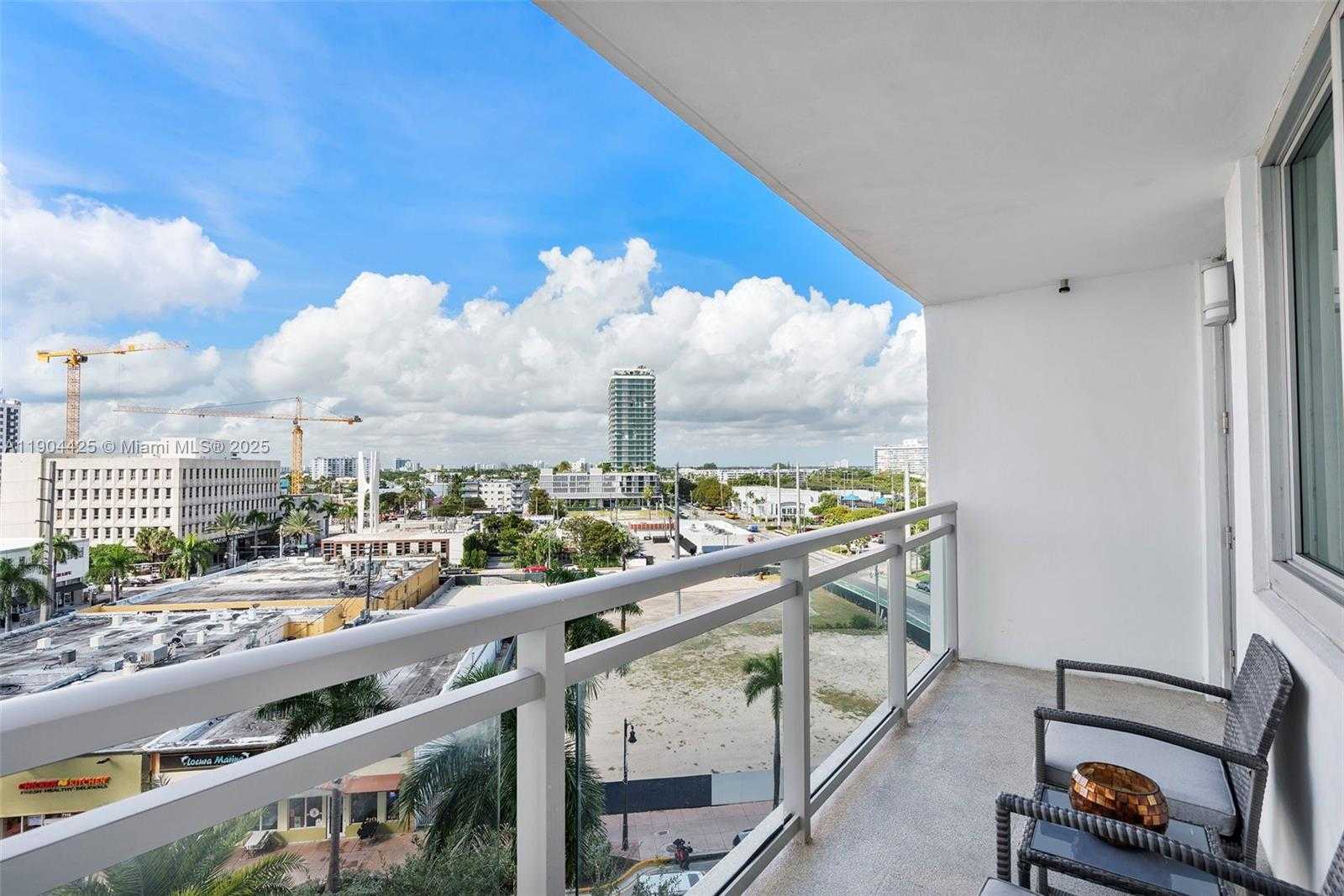 Small Image of 7135 COLLINS AVE #733, Miami Beach Number 26