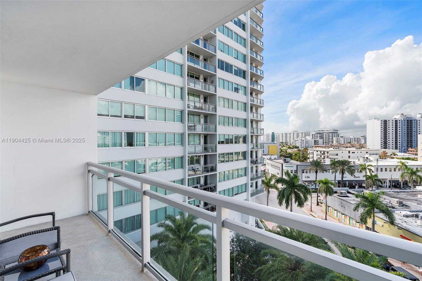 Small Image of 7135 COLLINS AVE #733, Miami Beach Number 27