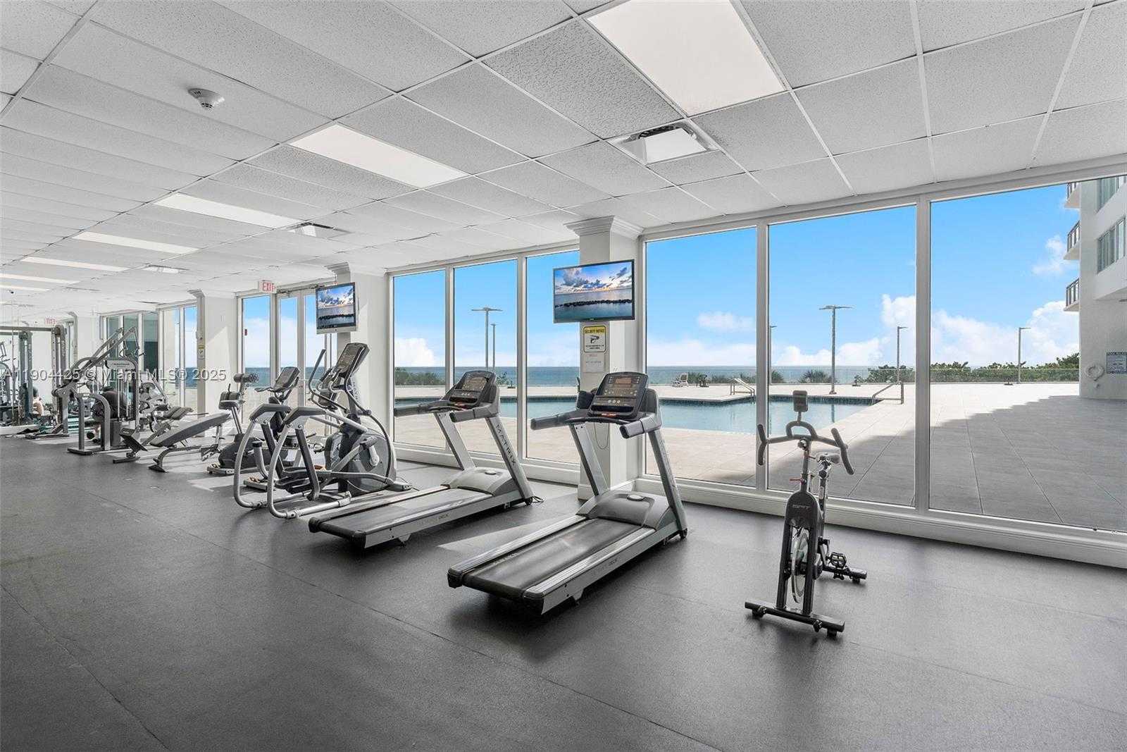 Small Image of 7135 COLLINS AVE #733, Miami Beach Number 36