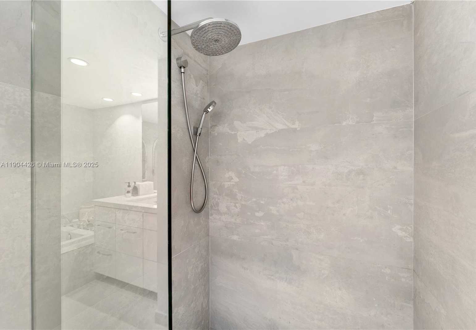 Small Image of 1717 NORTH BAYSHORE DR #A-2637, Miami Number 13