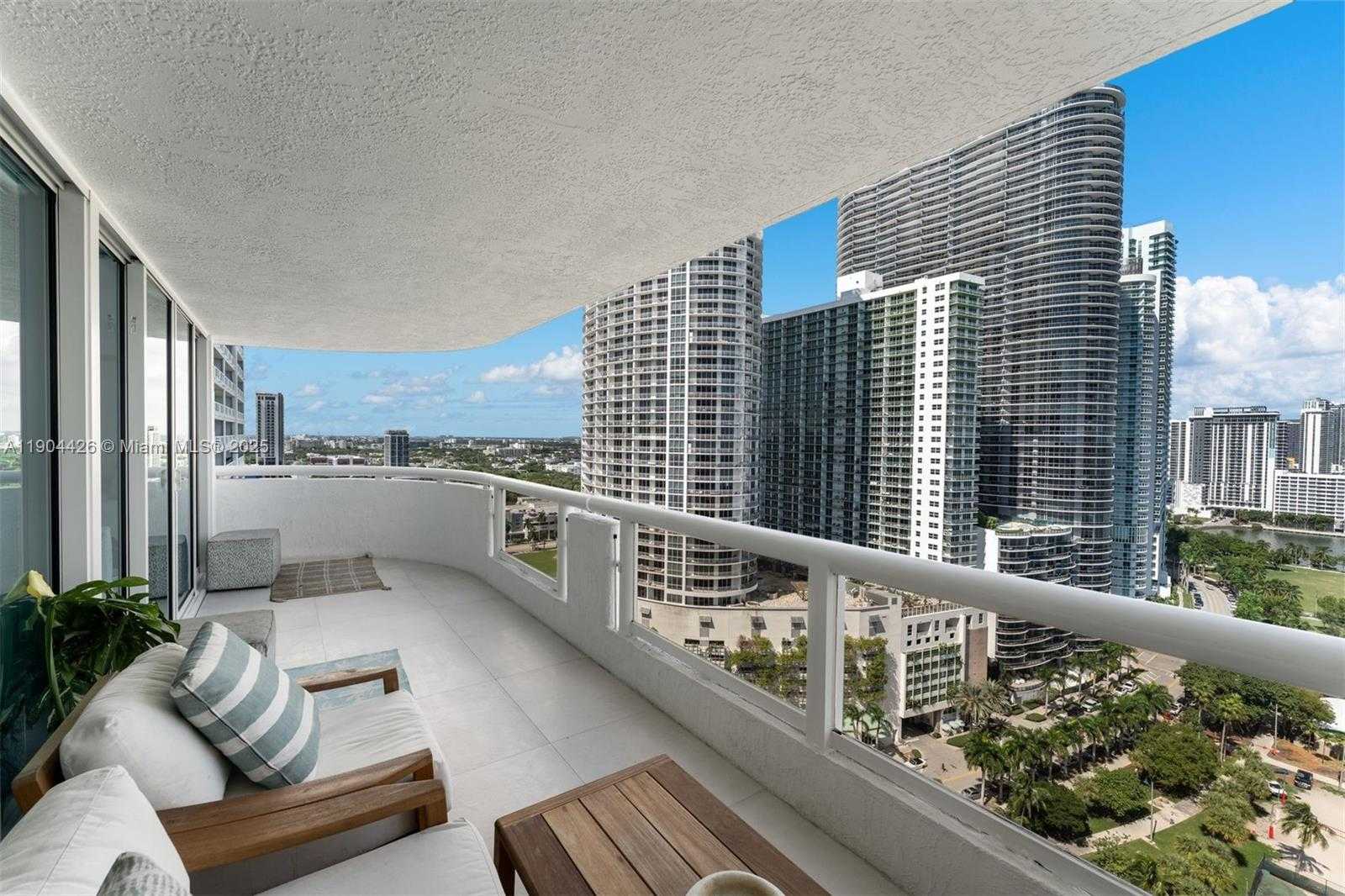 Small Image of 1717 NORTH BAYSHORE DR #A-2637, Miami Number 16