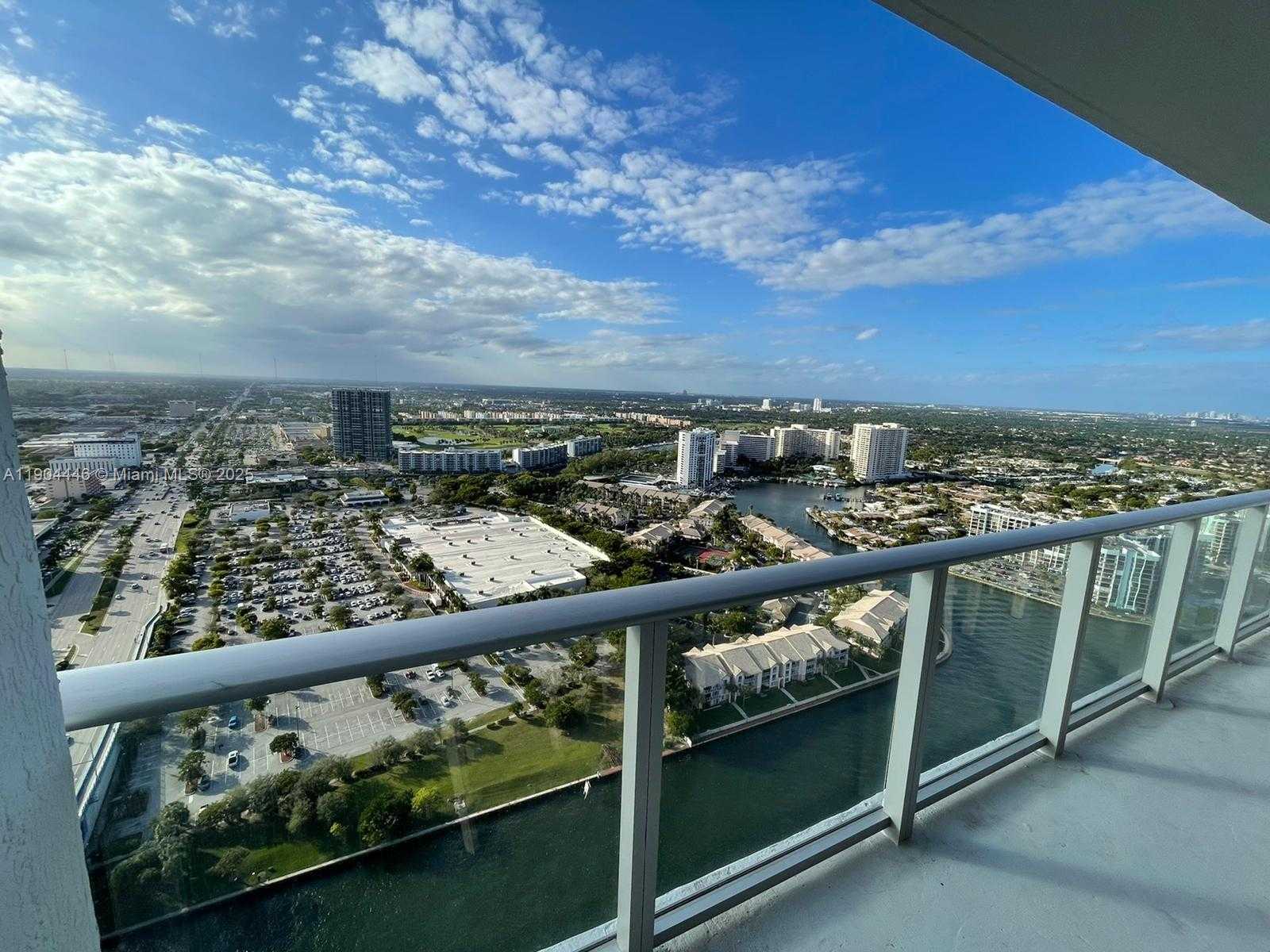 Small Image of 4010 SOUTH OCEAN DR #R3306, Hollywood Number 3