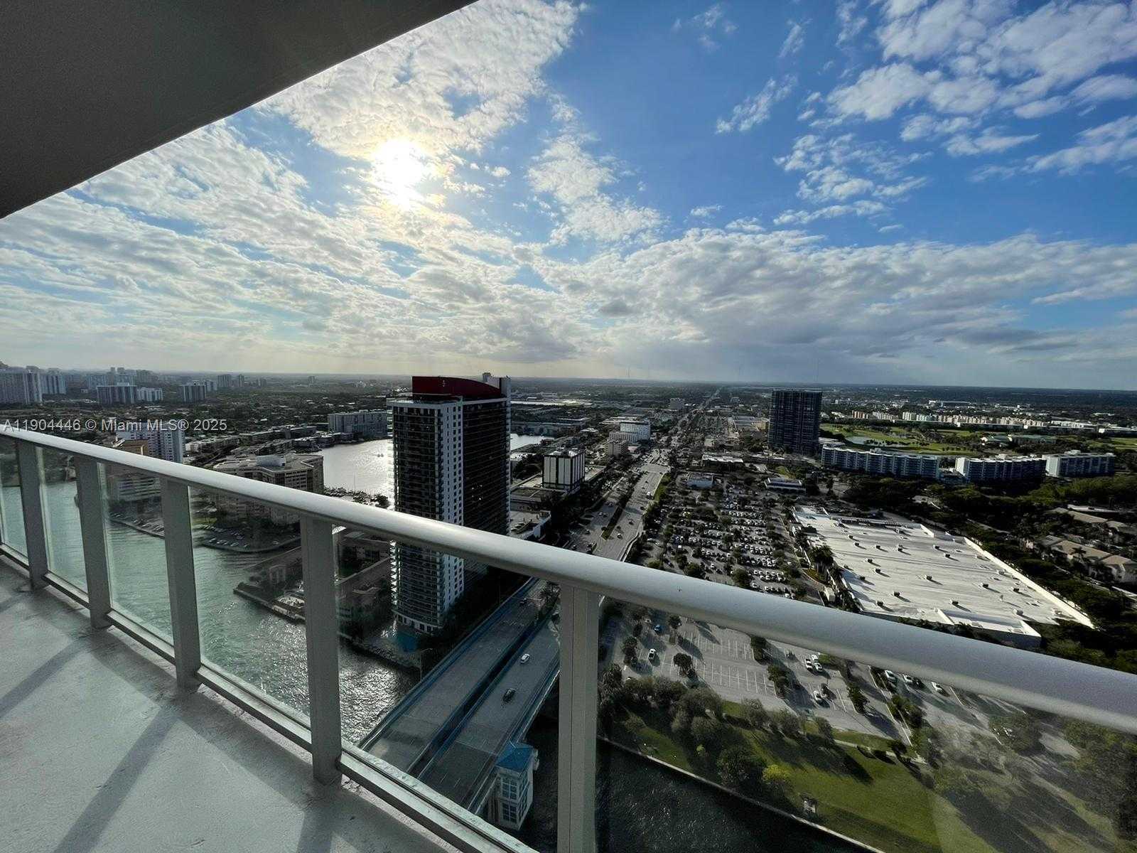 Small Image of 4010 SOUTH OCEAN DR #R3306, Hollywood Number 5