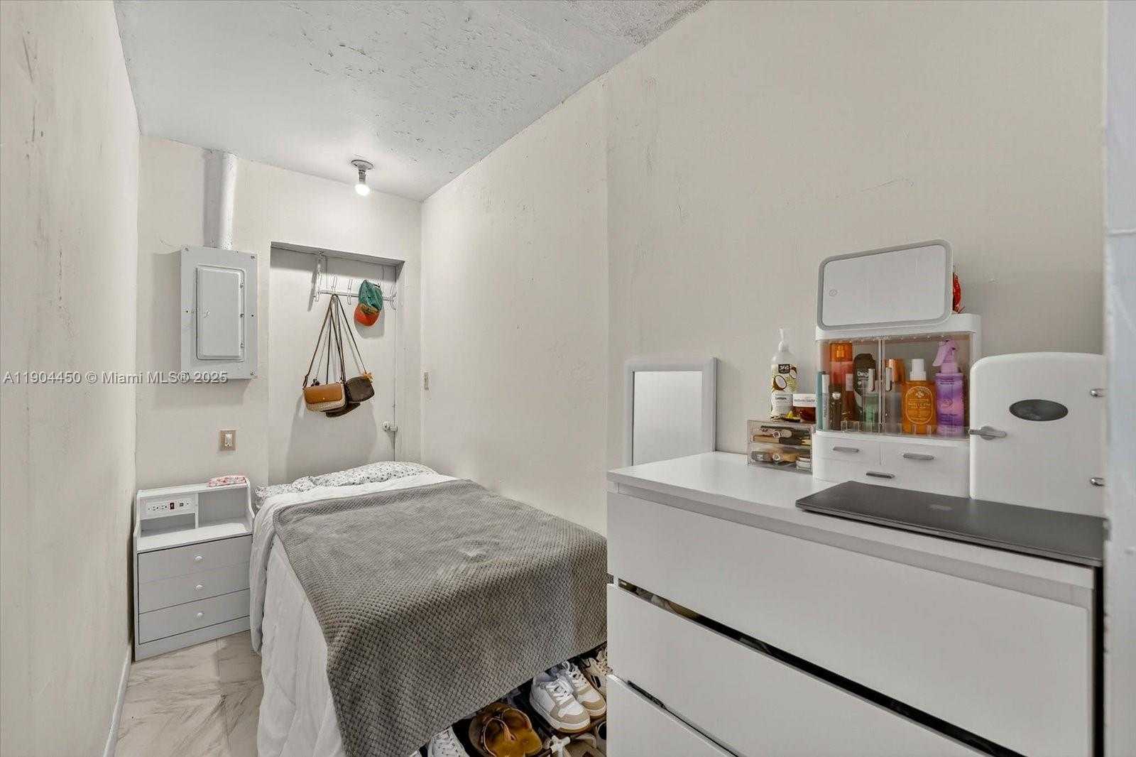 Small Image of 14049 SOUTH WEST 55TH ST, Miami Number 13