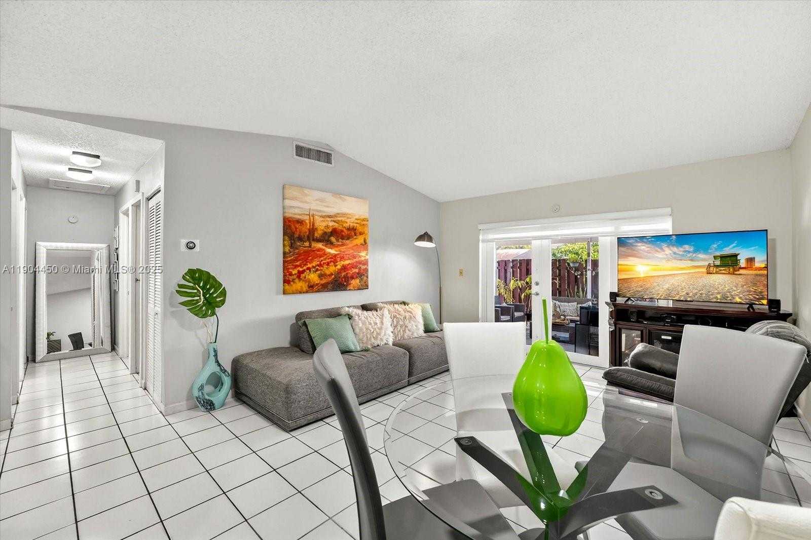 Small Image of 14049 SOUTH WEST 55TH ST, Miami Number 5