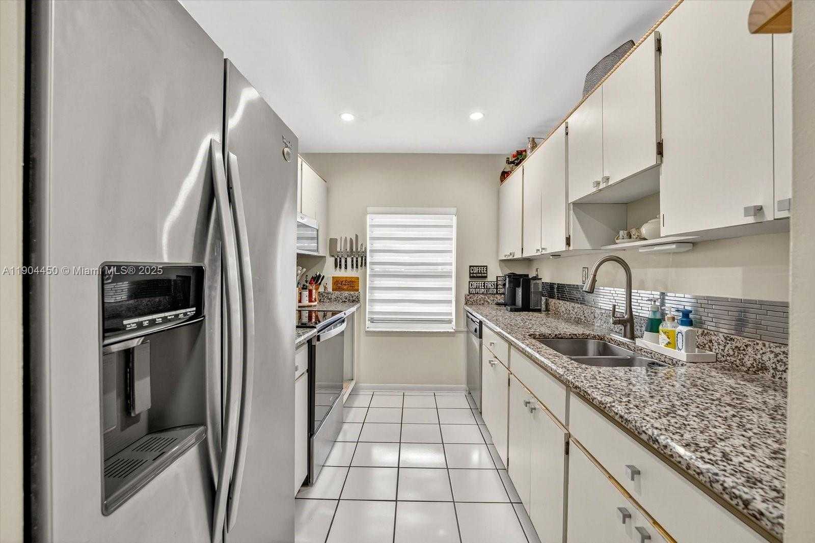 Small Image of 14049 SOUTH WEST 55TH ST, Miami Number 7