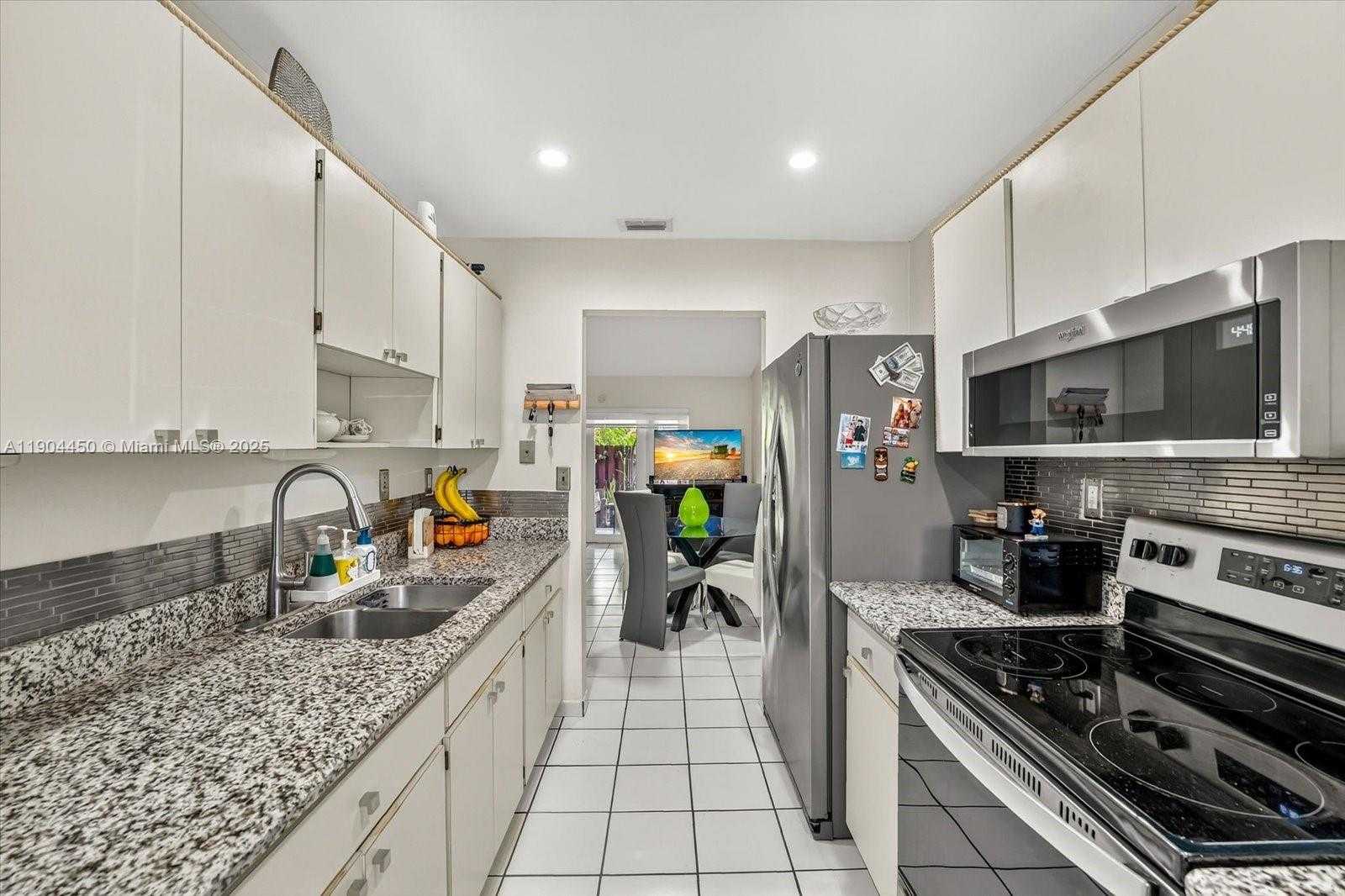 Small Image of 14049 SOUTH WEST 55TH ST, Miami Number 8