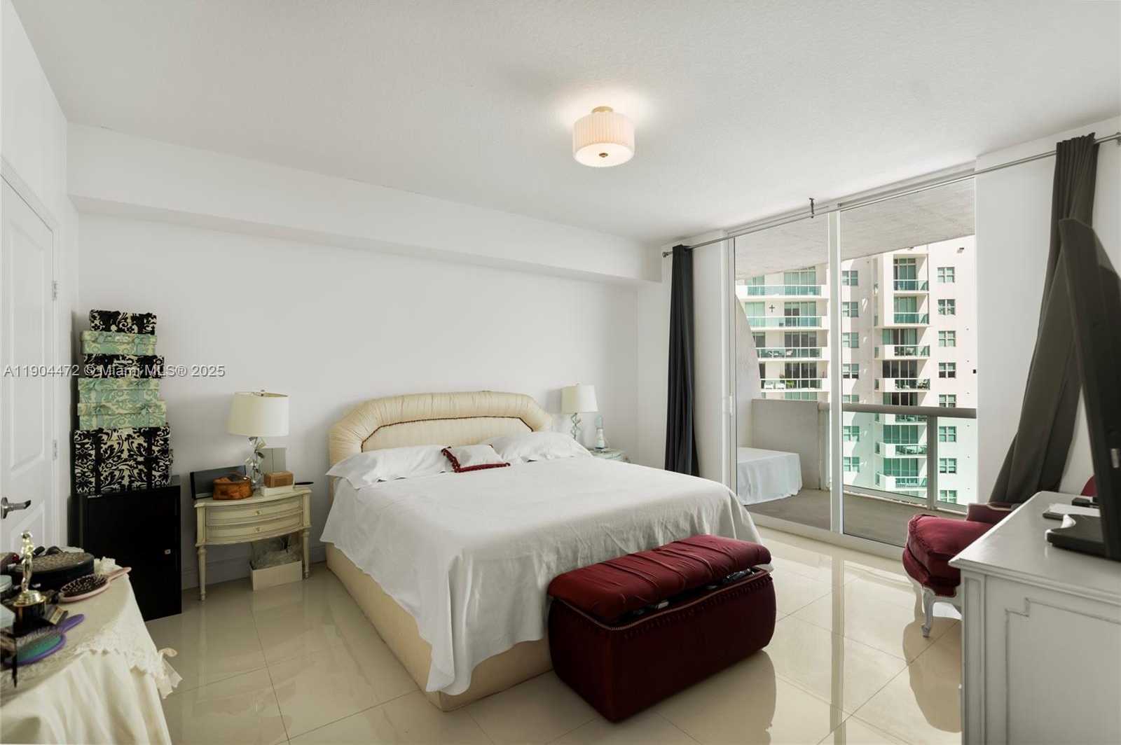 Small Image of 7900 HARBOR ISLAND DR #1223, North Bay Village Number 25