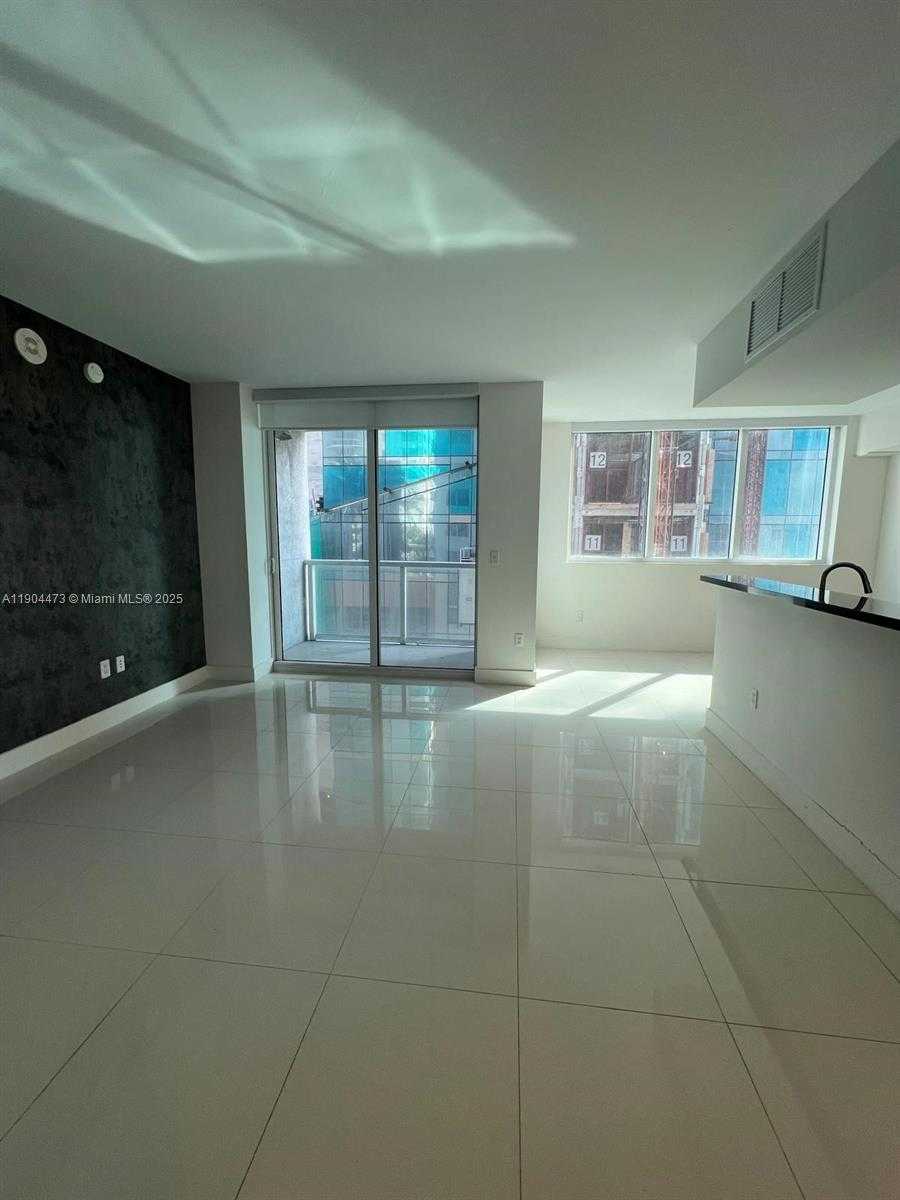 Small Image of 244 BISCAYNE BLVD #908, Miami Number 19