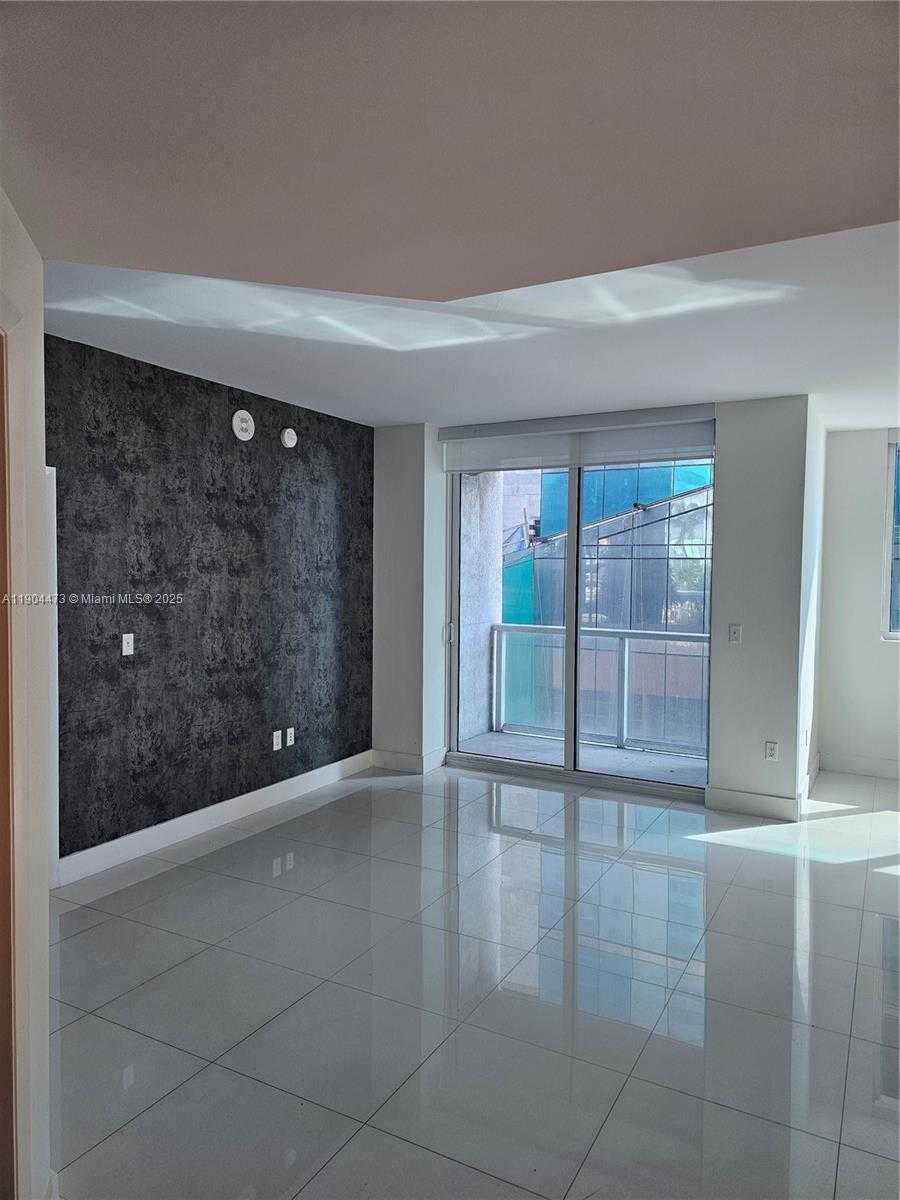 Small Image of 244 BISCAYNE BLVD #908, Miami Number 21
