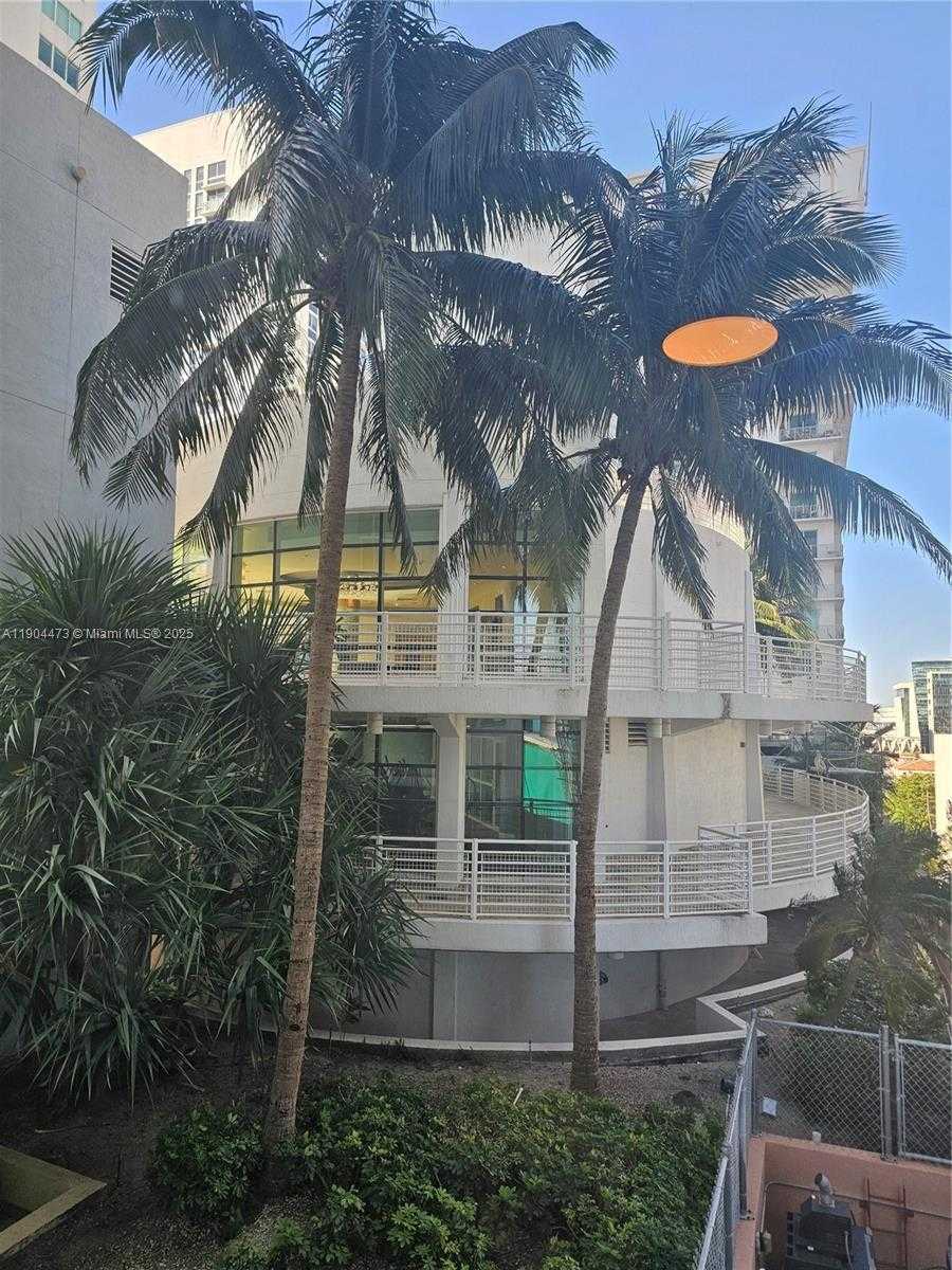 Small Image of 244 BISCAYNE BLVD #908, Miami Number 27