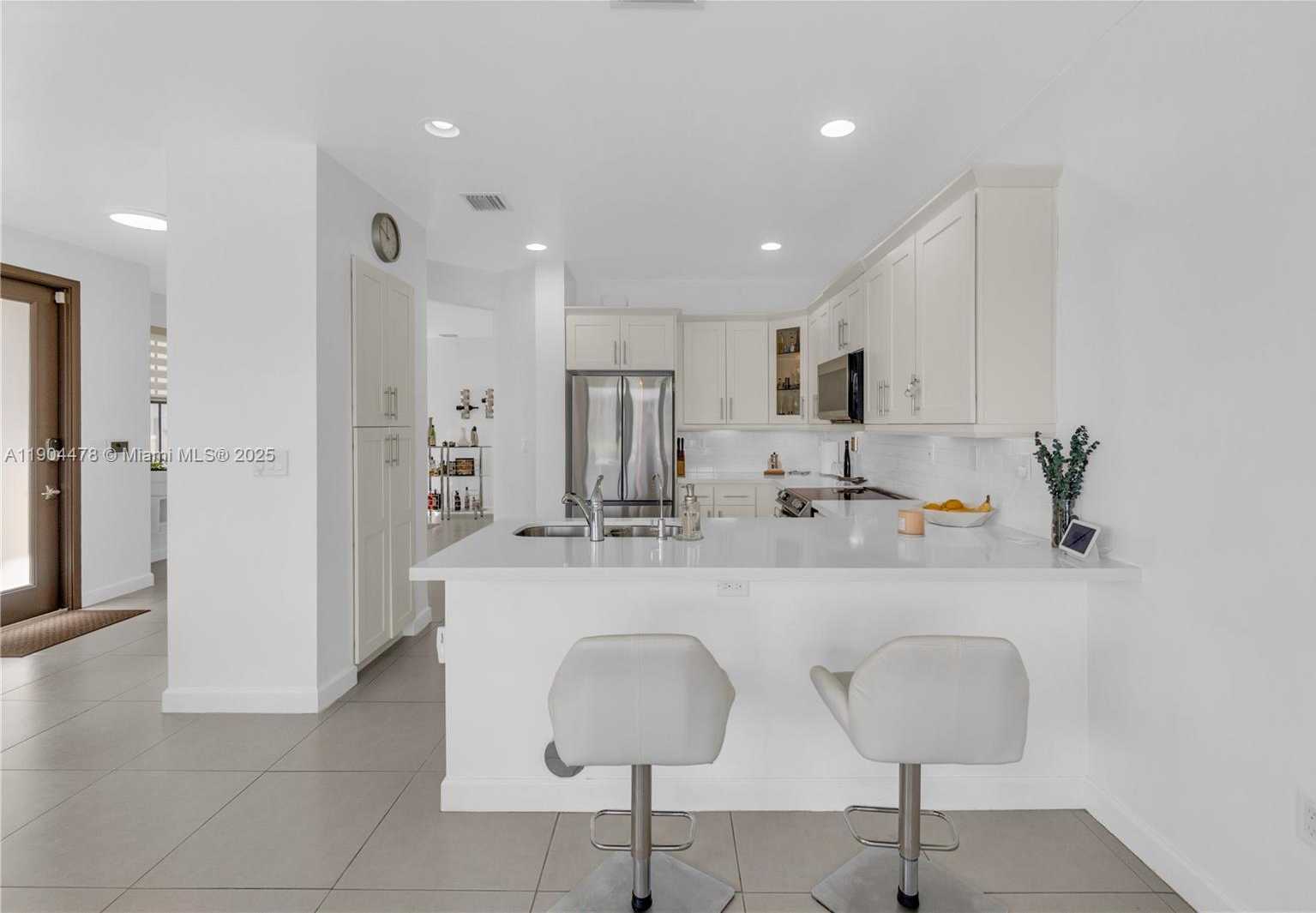 Small Image of 6035 NORTH WEST 104TH PATH, Doral Number 16