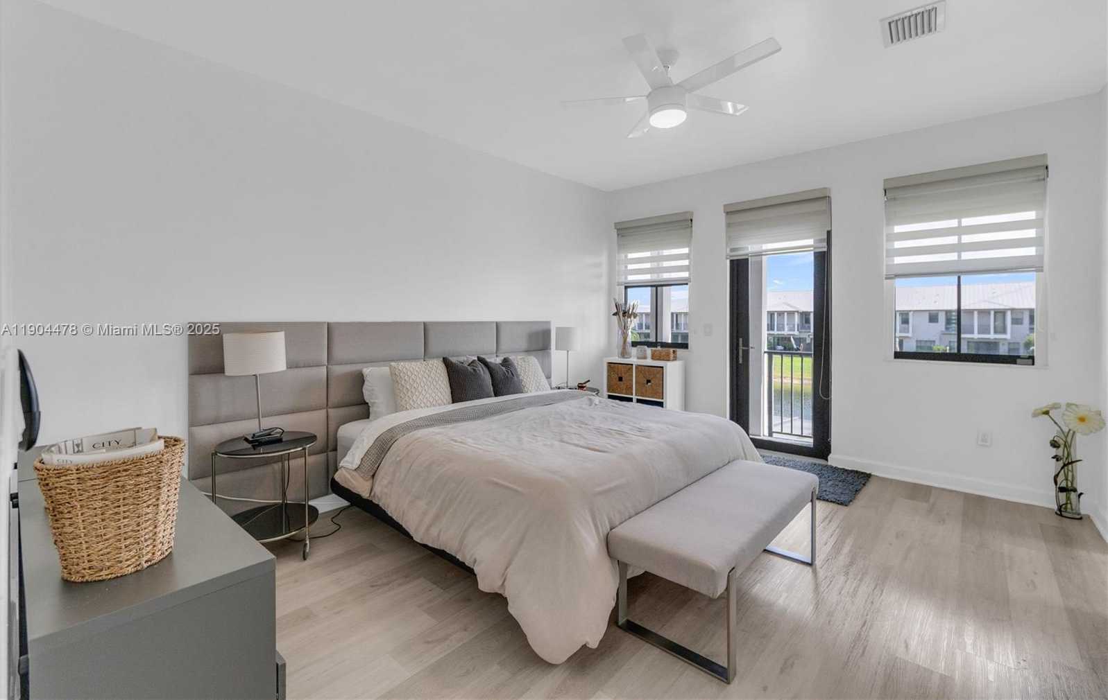 Small Image of 6035 NORTH WEST 104TH PATH, Doral Number 19