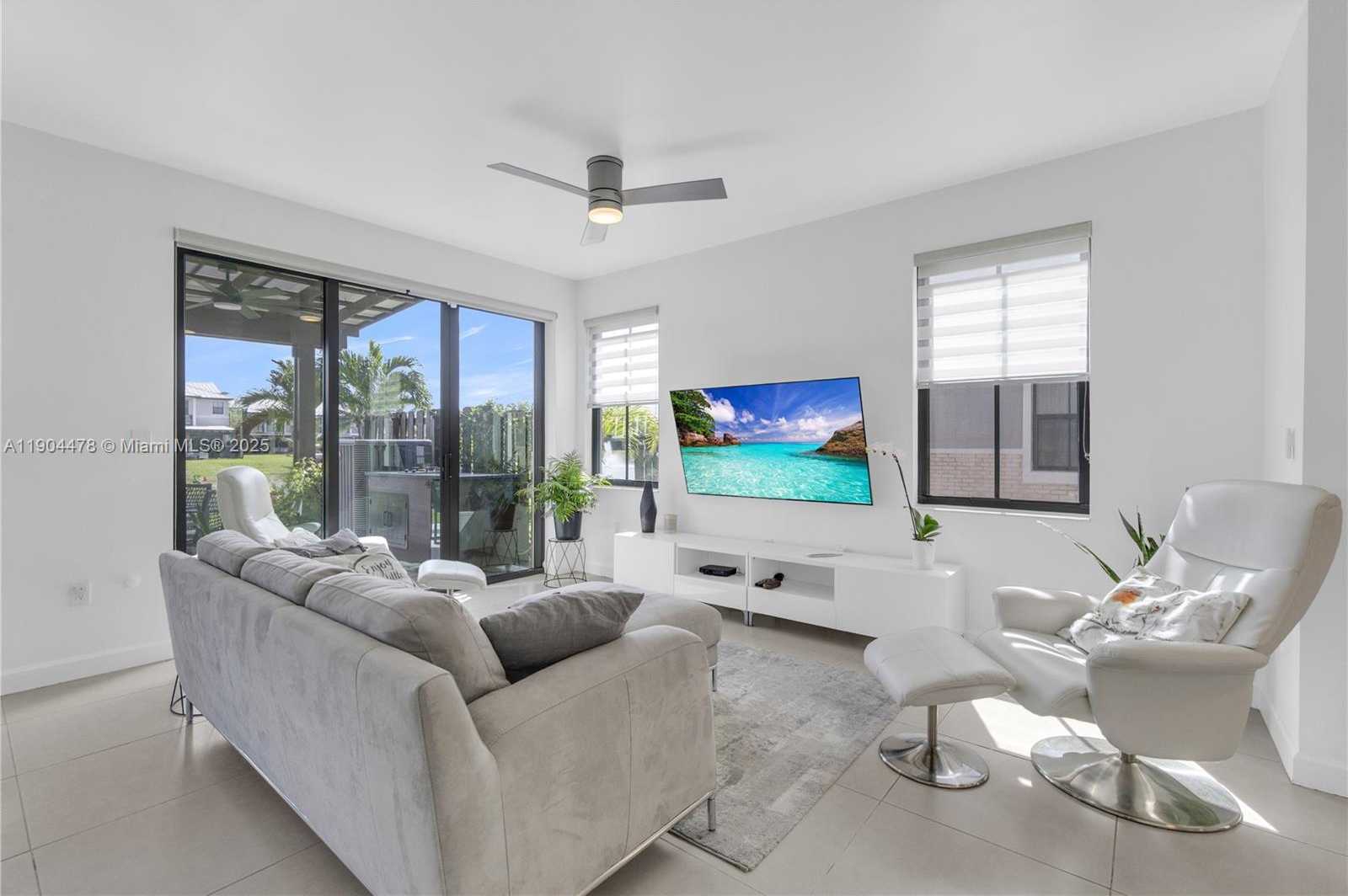 Small Image of 6035 NORTH WEST 104TH PATH, Doral Number 2