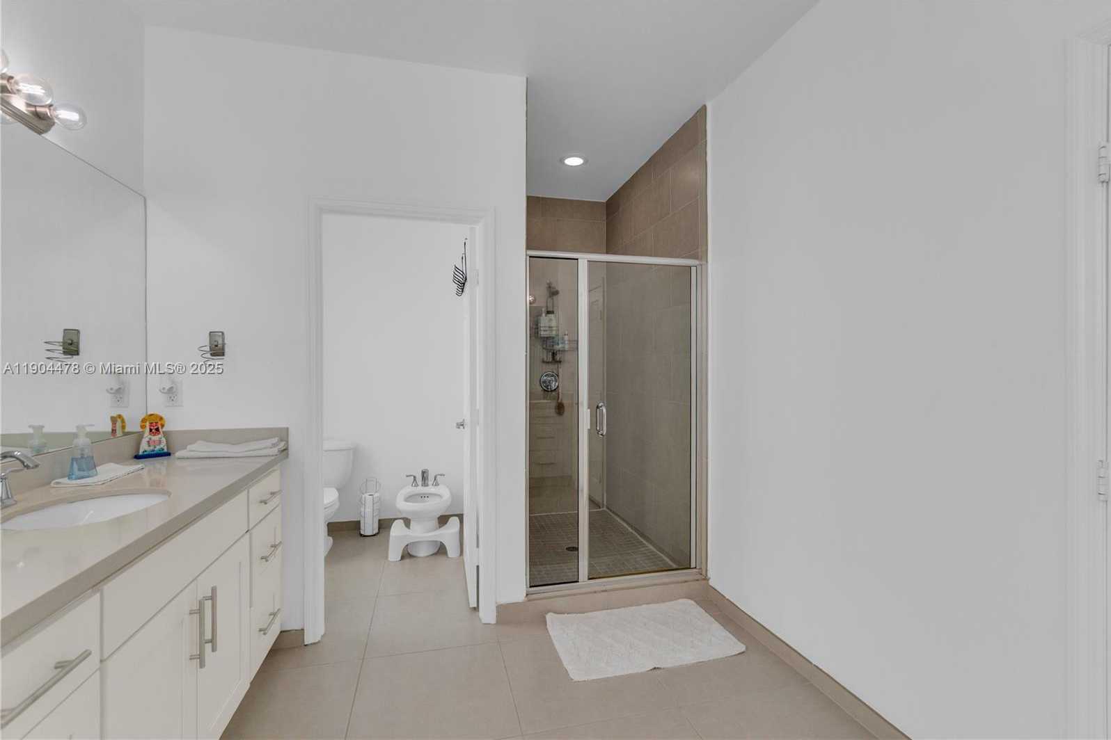 Small Image of 6035 NORTH WEST 104TH PATH, Doral Number 25