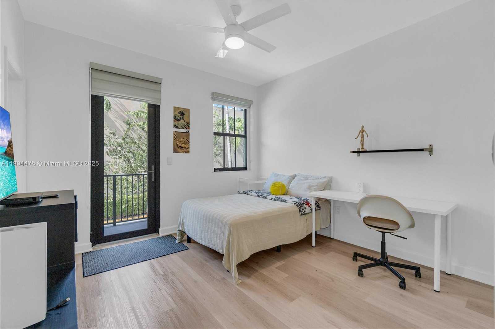 Small Image of 6035 NORTH WEST 104TH PATH, Doral Number 26