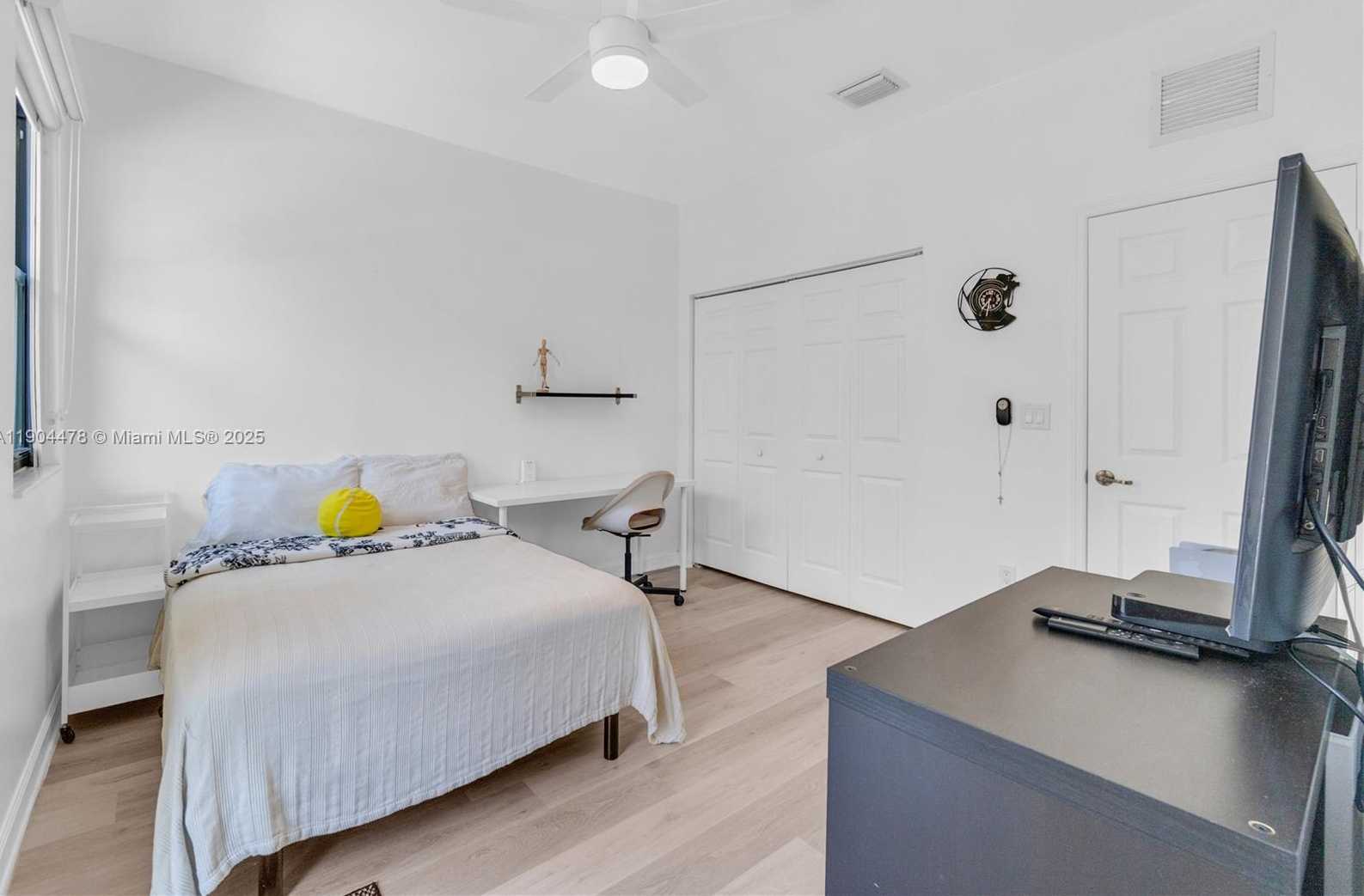 Small Image of 6035 NORTH WEST 104TH PATH, Doral Number 28