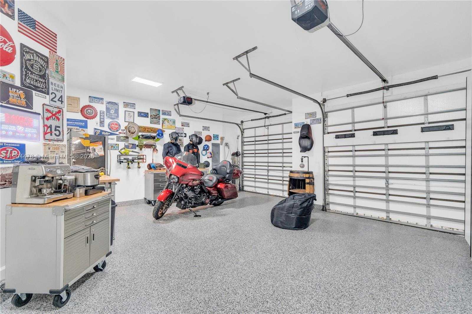 Small Image of 6035 NORTH WEST 104TH PATH, Doral Number 38