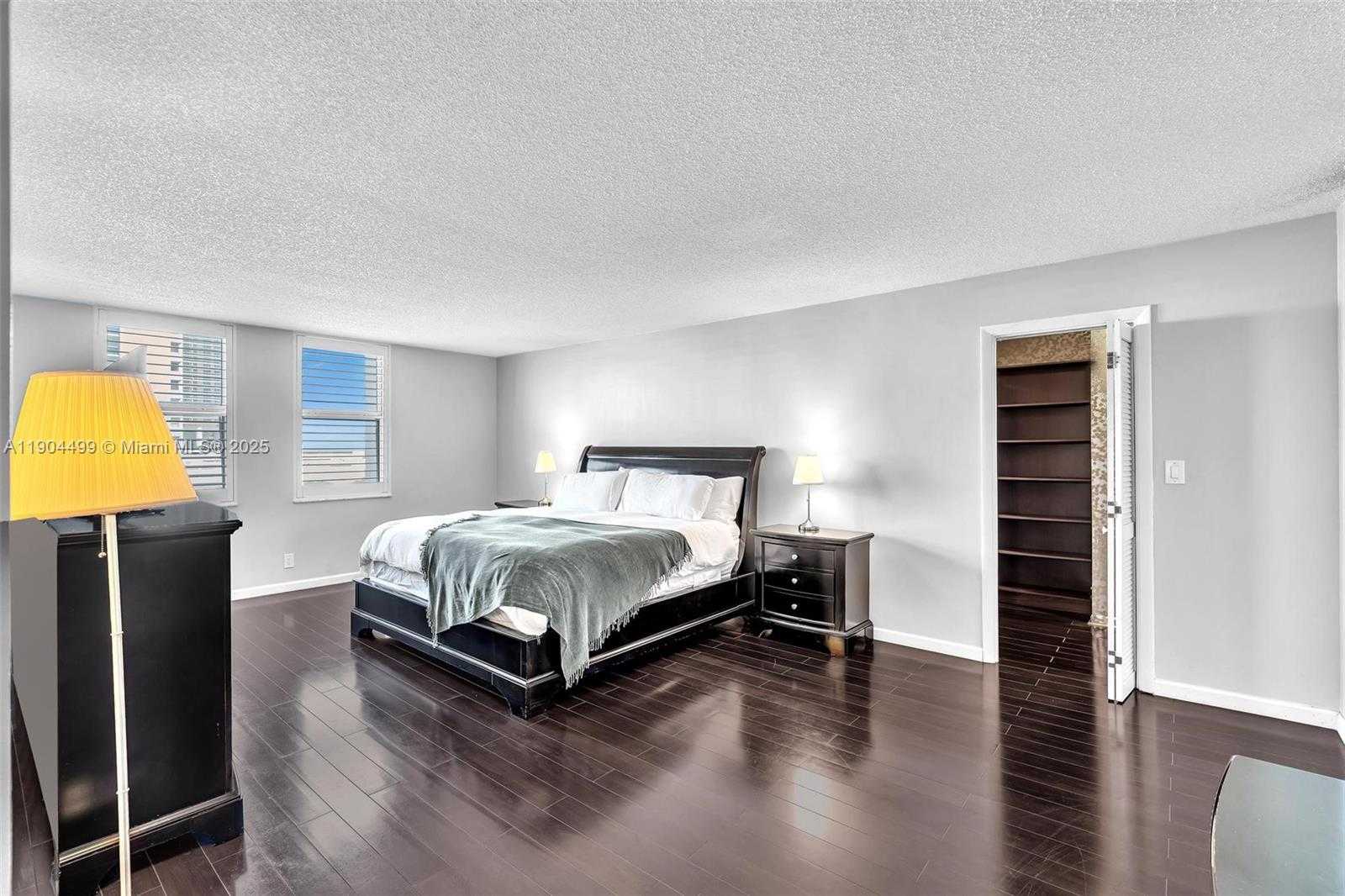 Small Image of 1920 SOUTH OCEAN DR #8D, Hallandale Beach Number 15