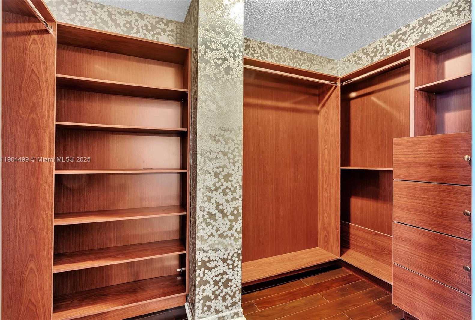 Small Image of 1920 SOUTH OCEAN DR #8D, Hallandale Beach Number 17