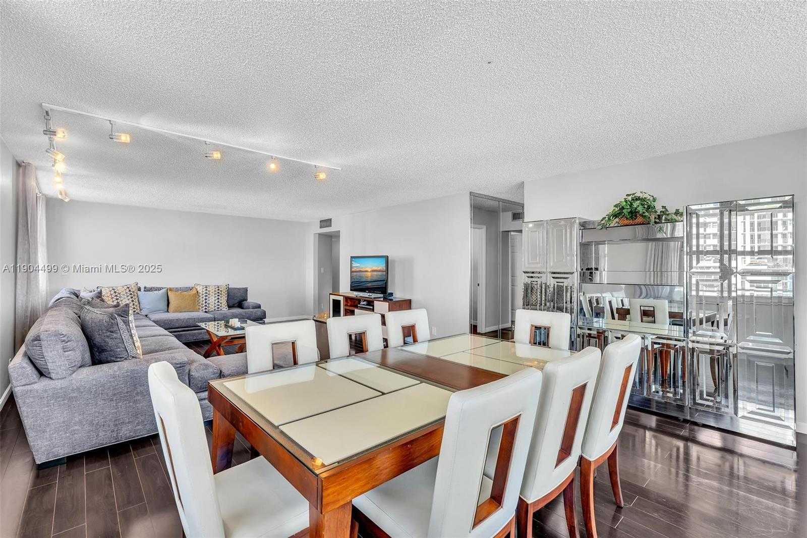 Small Image of 1920 SOUTH OCEAN DR #8D, Hallandale Beach Number 4