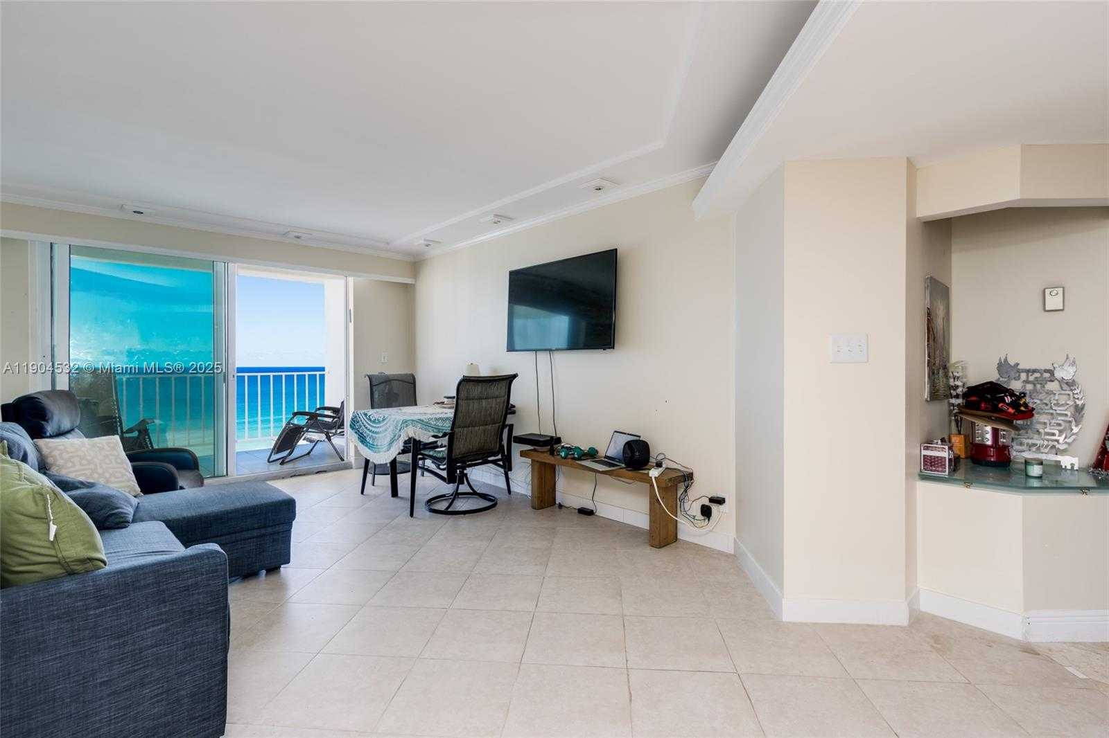 Small Image of 1410 SOUTH OCEAN DR #1702, Hollywood Number 14